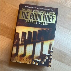 Exclusive Collector's Edition The Book Thief by Markus Zusak